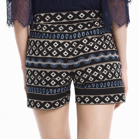 White House Black Market 5” Embroidered Shorts - Picture 2 of 10